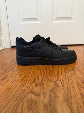 Nike All-Black Low-Top Leather Sneakers